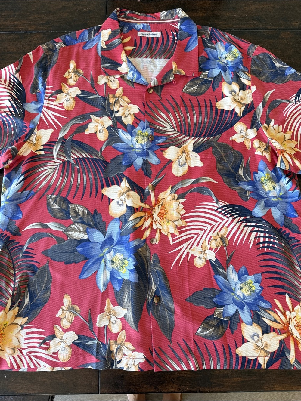 Tommy Bahama Men’s Silk Blend Button-down Shirt